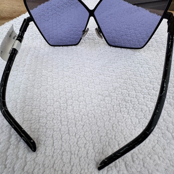 Prada Black and Blue Geometric Sunglasses - Picture 5 of 17